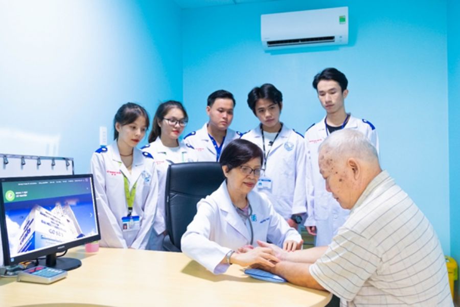 Mục tiêu đào tạo Cao đẳng Y học cổ truyền chính quy