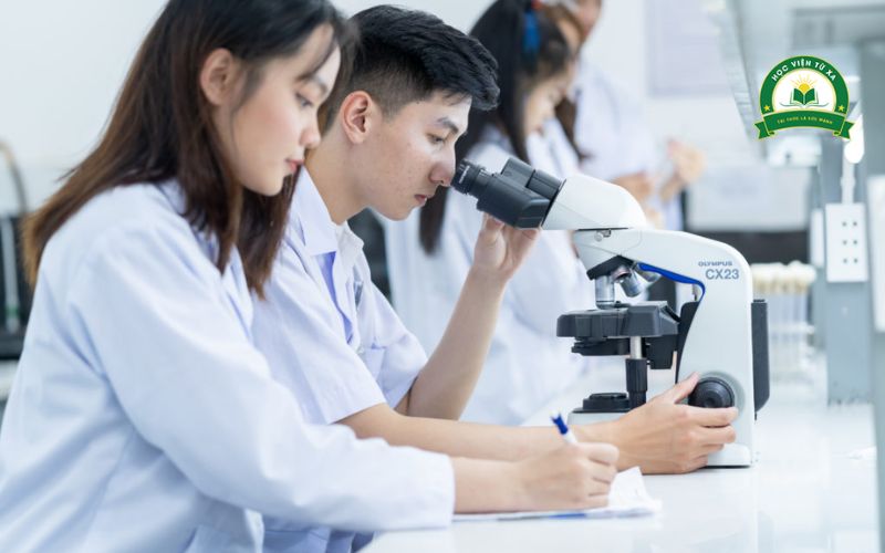 Chọn trường đào tạo Trung cấp Y sĩ uy tín
