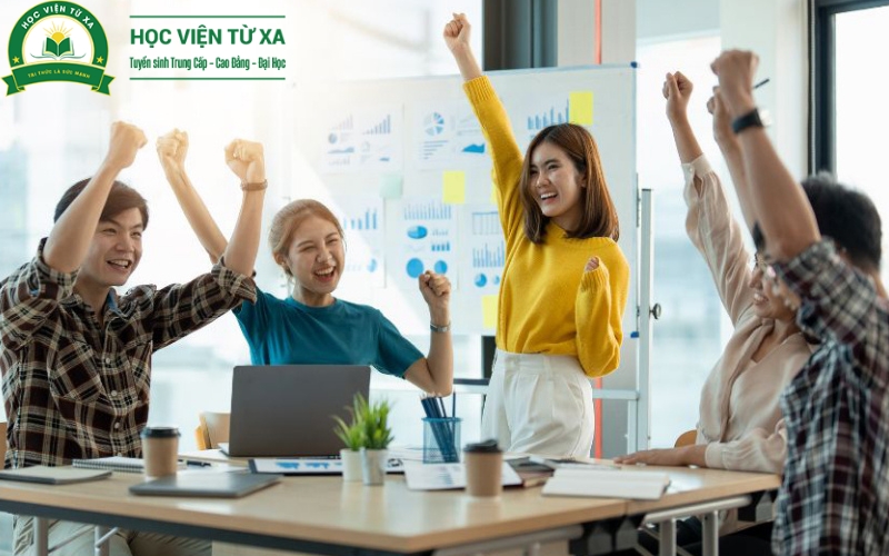Những người nào nên đăng ký học Cao đẳng Kế toán doanh nghiệp?
