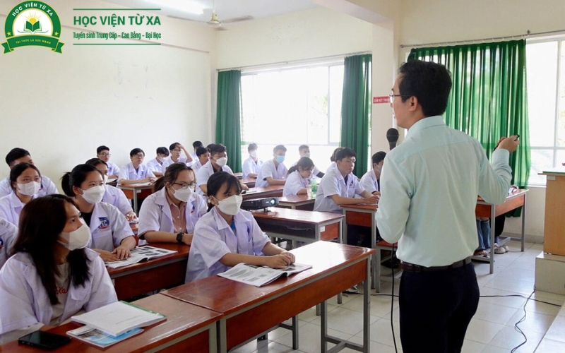 Vì sao nên Liên thông Cao đẳng Thú y tại Trường Cao Đẳng Y Dược Từ Xa?