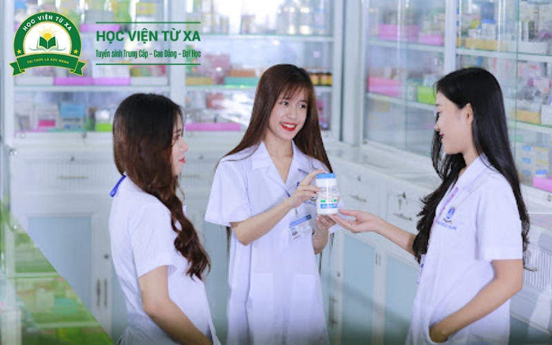 Lợi ích khi học Trung cấp Dược chính quy