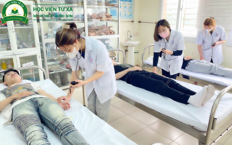 Mục tiêu đào tạo Trung cấp nghề Y sĩ đa khoa