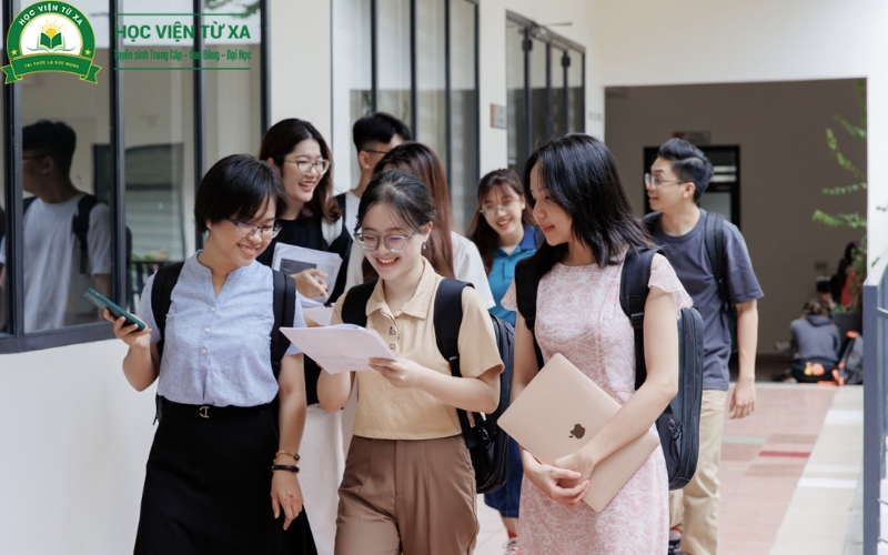 Tổng quan về Trung cấp tiếng Anh