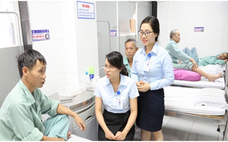 Chương trình học Trung cấp Công tác xã hội tại Trường Cao đẳng Y Dược Từ Xa