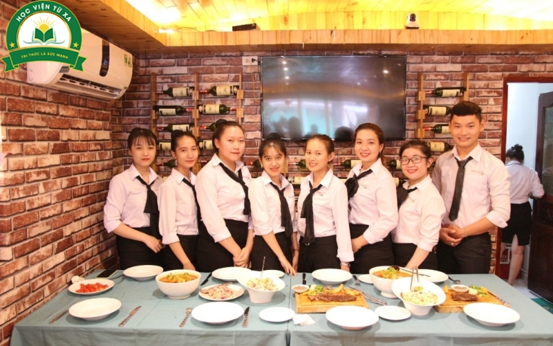 Chương trình học Trung cấp Nghiệp vụ nhà hàng tại Trường Cao đẳng Y Dược Từ Xa