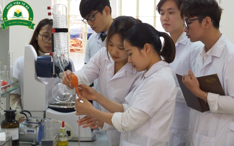 Chương trình học Trung cấp Y sĩ đa khoa cấp tốc tại Trường Cao đẳng Y Dược Từ Xa