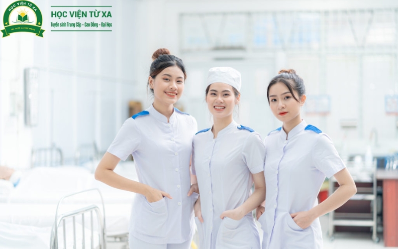 Học Trung cấp Điều dưỡng Cấp tốc có dễ xin việc không?