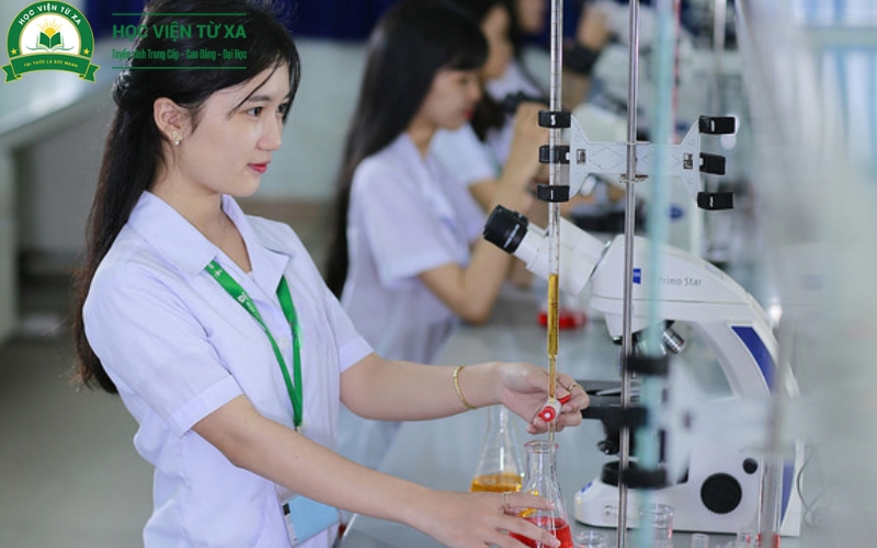 Học Trung cấp Điều dưỡng ở đâu?