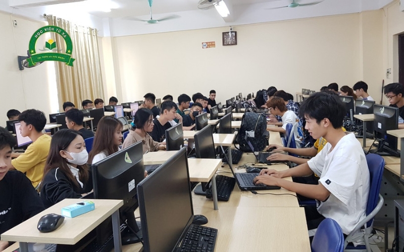 Học văn bằng 2 Trung cấp Công nghệ Thông tin 