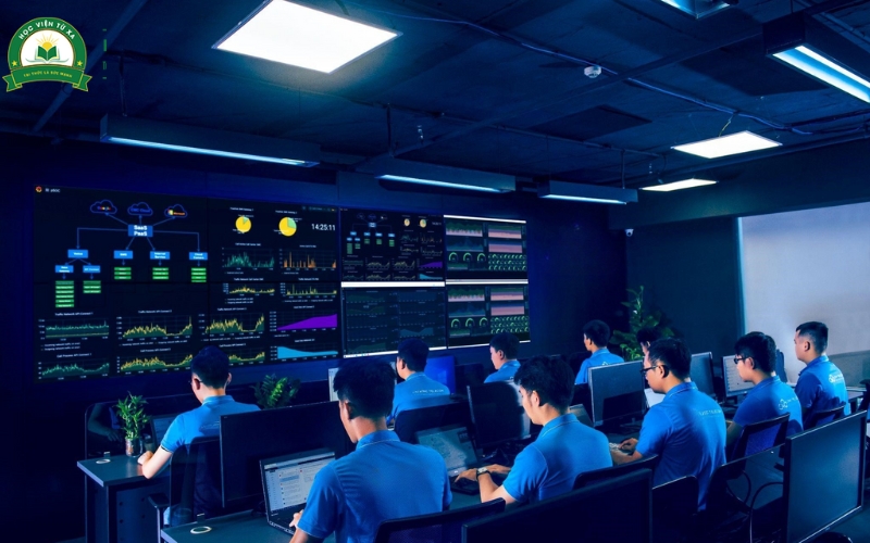 Học phí Trung cấp Công nghệ thông tin trực tuyến
