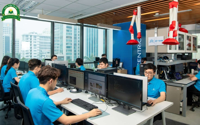 Thời gian học Trung cấp Công nghệ thông tin trực tuyến
