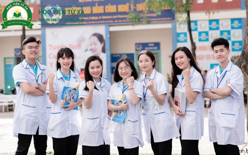 Tìm hiểu về Trung cấp Y sĩ đa khoa Online 