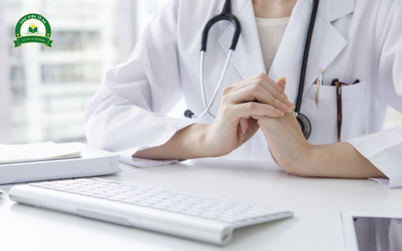 Tìm hiểu về bằng Y sĩ đa khoa