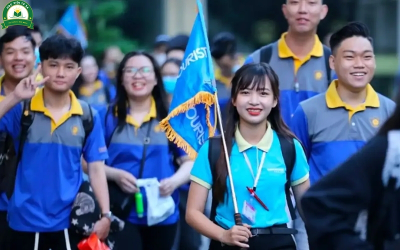 Bằng Trung cấp Hướng dẫn du lịch có đủ điều kiện xin thẻ hướng dẫn viên