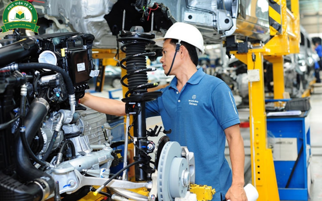 Vì sao nên học Trung cấp Công nghệ Ô tô Cấp tốc