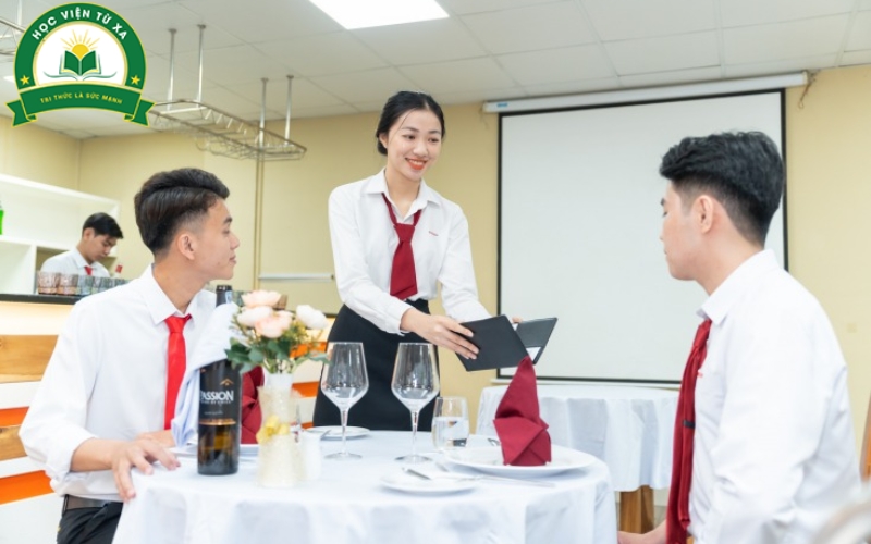 Chương trình học Cao đẳng Quản trị Nhà hàng Online đơn giản, dễ theo