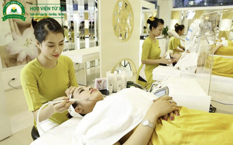Gợi ý địa chỉ học từ xa Trung cấp Chăm sóc sắc đẹp tại miền Nam