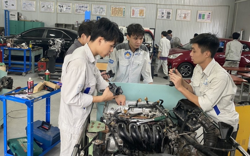 Thông tin xét tuyển Học Trung cấp Từ xa ngành Công nghệ ô tô