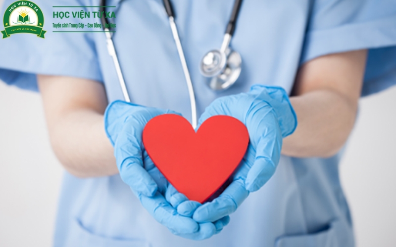 Học Trung cấp ngành Điều dưỡng online xong có dễ xin việc không?