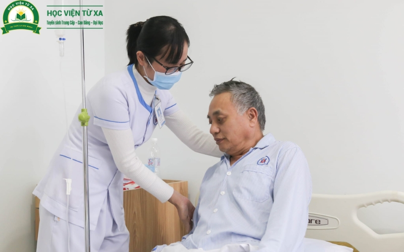 Cơ hội việc làm sau khi có bằng Trung cấp Điều dưỡng