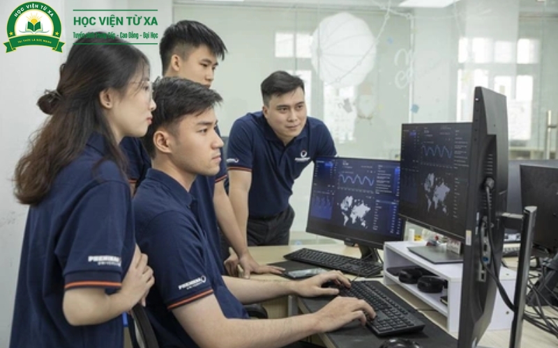 Công việc sau khi học Trung cấp ngành Công nghệ thông tin online