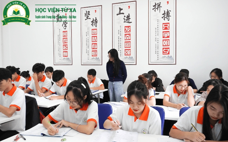 Những lý do nên chọn học Cao đẳng tiếng Trung tại Trường Cao đẳng Y Dược Từ xa