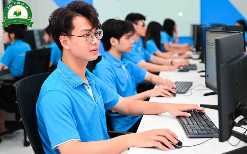 Thời gian học Trung cấp Công nghệ thông tin bao lâu?