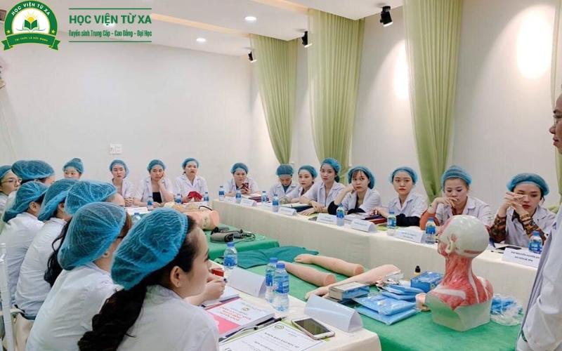 Thời gian học Liên thông ngành Chăm sóc sắc đẹp bao lâu?