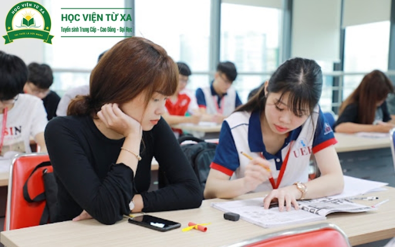 Top trường học liên thông Trung cấp lên Cao đẳng tiếng Trung uy tín