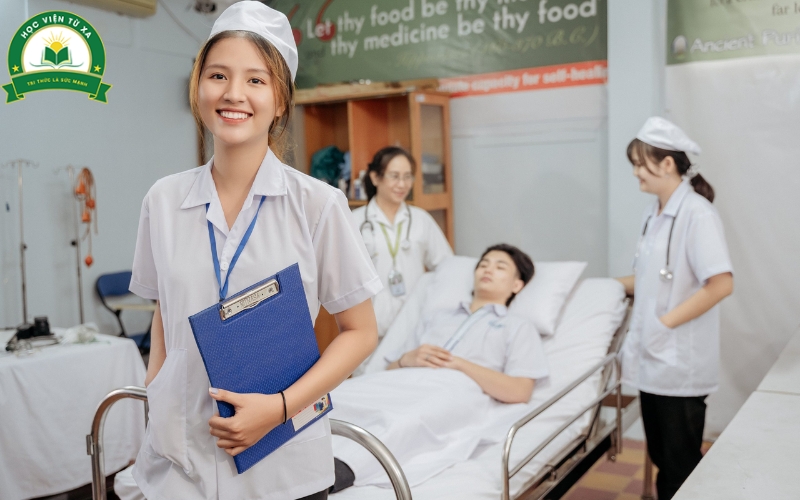 Bằng Cao đẳng Y sĩ đa khoa có được học lên Bác sĩ không?