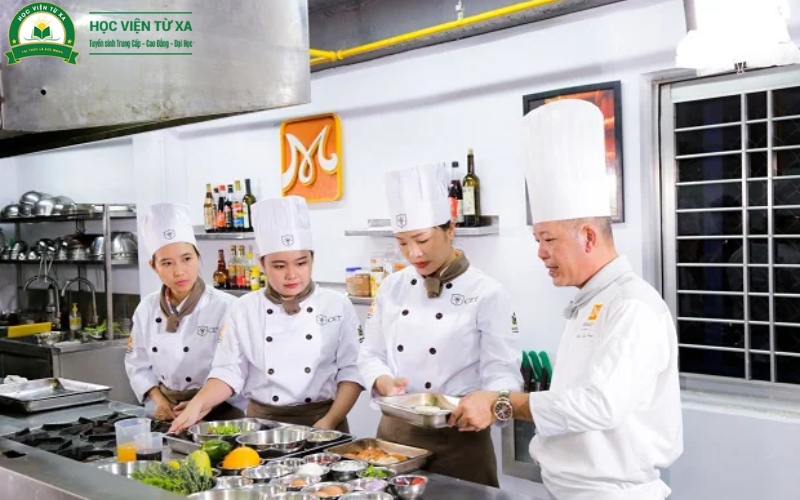Bằng Trung cấp Kỹ thuật chế biến món ăn có xin được việc tại nhà hàng, khách sạn lớn không?