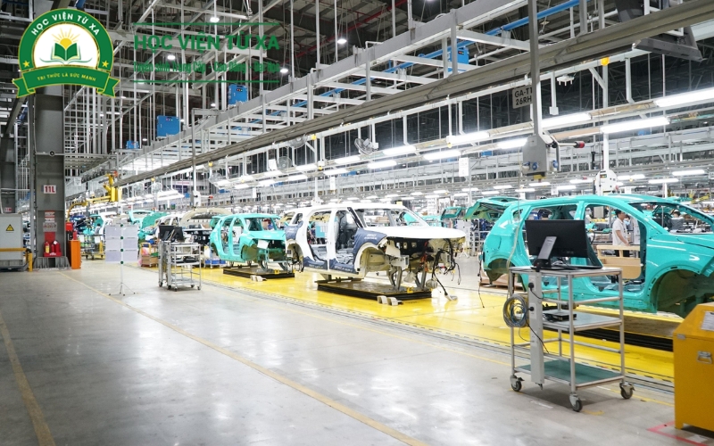 Học liên thông ngành Công nghệ ô tô hệ vừa học vừa làm có lâu hơn không?