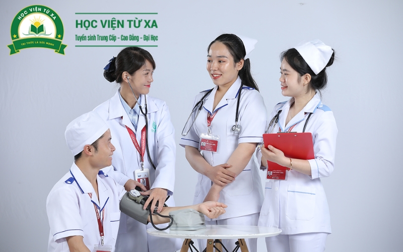 Học liên thông ngành Điều dưỡng hệ vừa học vừa làm có lâu hơn không?