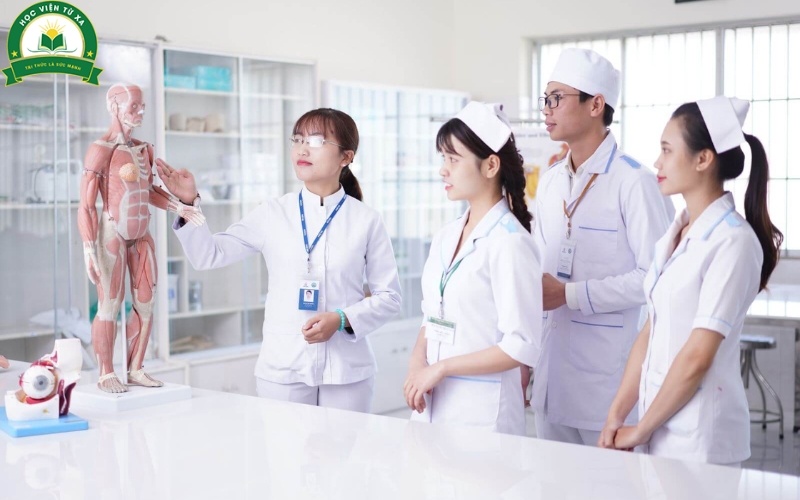 Thời gian học Văn bằng 2 ngành Điều dưỡng mấy năm?