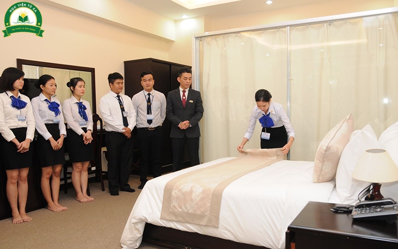 Trung cấp Quản trị khách sạn là gì?
