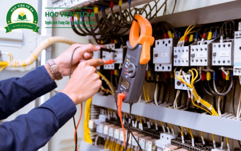 Học trực tuyến ngành Điện công nghiệp ở đâu uy tín?