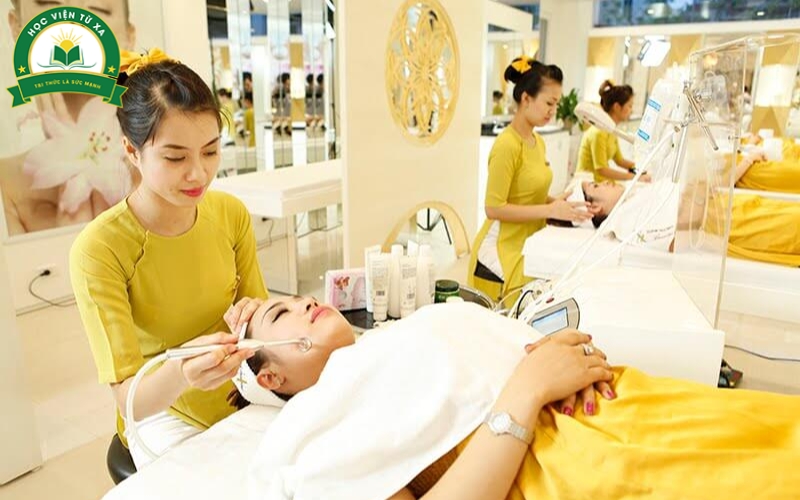 hông tin xét tuyển học trực tuyến ngành Chăm sóc sắc đẹp