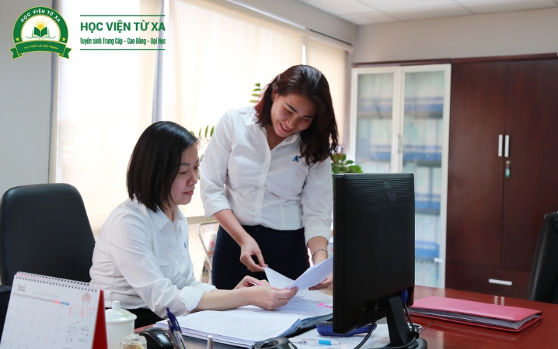 Điều kiện học từ xa ngành Văn thư hành chính là gì?