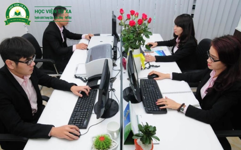 Học phí khi học từ xa ngành Văn thư hành chính bao nhiêu?