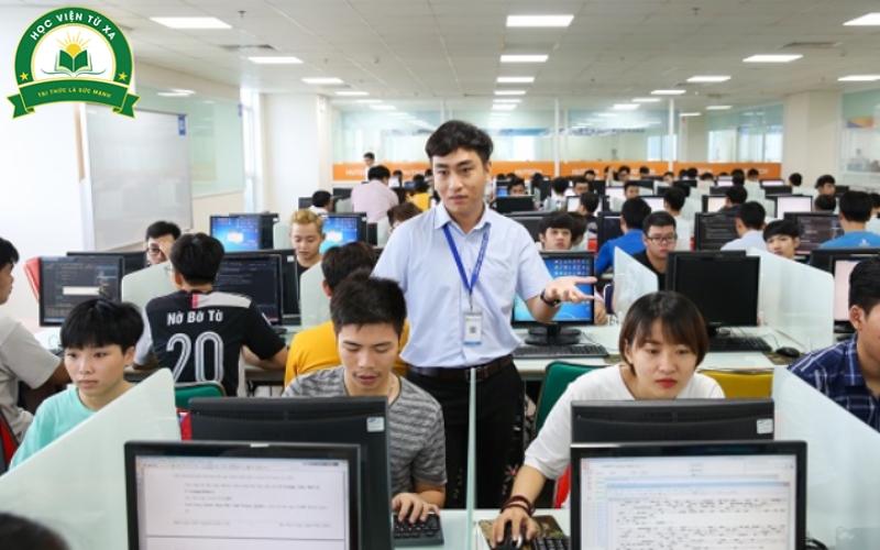 Học từ xa Trung cấp Công nghệ thông tin bao lâu ra trường?