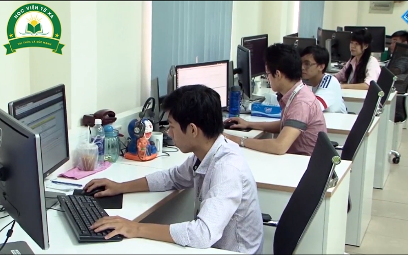 Vì sao nên chọn học từ xa Trung cấp Công nghệ thông tin?