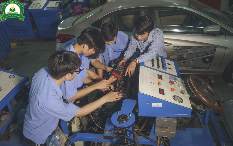 Mức lương của ngành Công nghệ ô tô sau khi tốt nghiệp