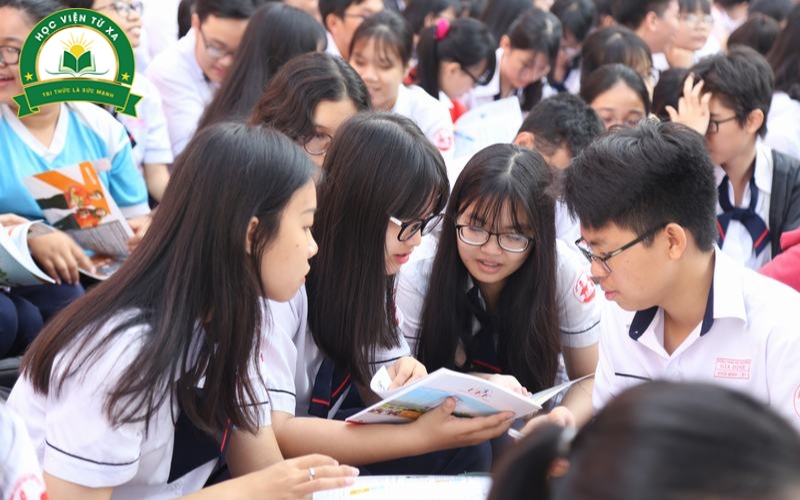 Nên học Đại học hay Cao đẳng? So sánh tổng quan