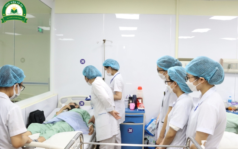 Vì sao nên học Trung cấp Y sĩ đa khoa học cuối tuần?