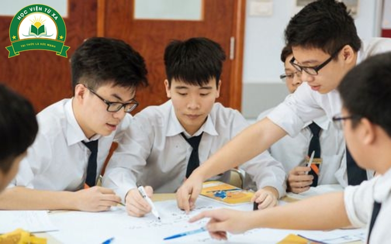 Vì sao nhiều người lựa chọn trường Trung cấp xét học bạ không thi tuyển?