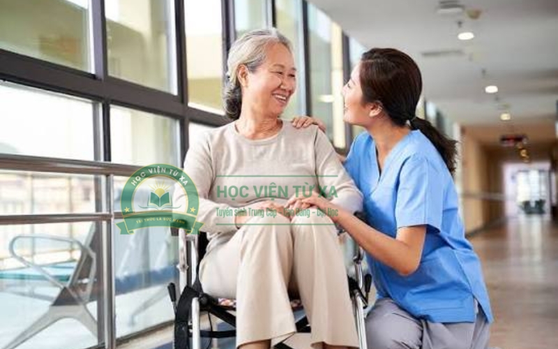 Chương trình Văn bằng 2 ngành Điều dưỡng học những gì?