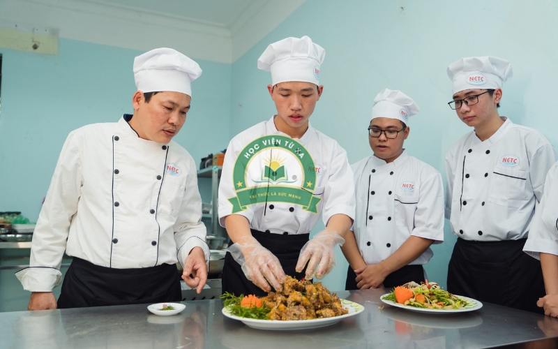 Công việc sau khi tốt nghiệp ngành Kỹ thuật chế biến món ăn