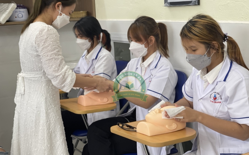 Đăng ký học ngành Chăm sóc sắc đẹp từ xa ở đâu?