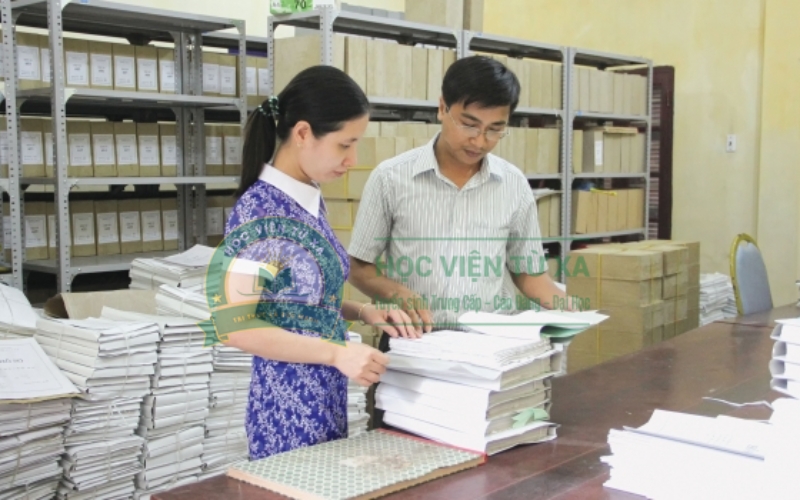 Học ngành Văn thư hành chính từ xa có cần đến trường thường xuyên không?
