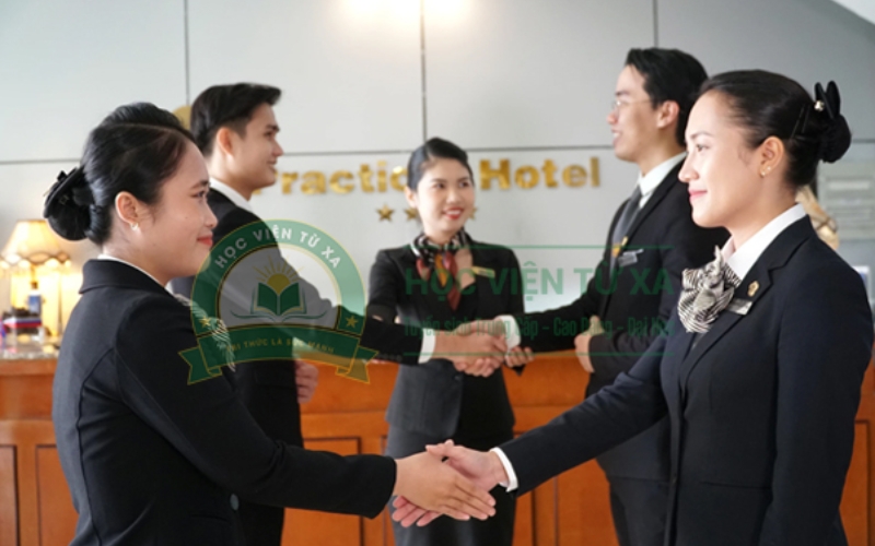 Học phí ngành Quản trị khách sạn từ xa tại TPHCM